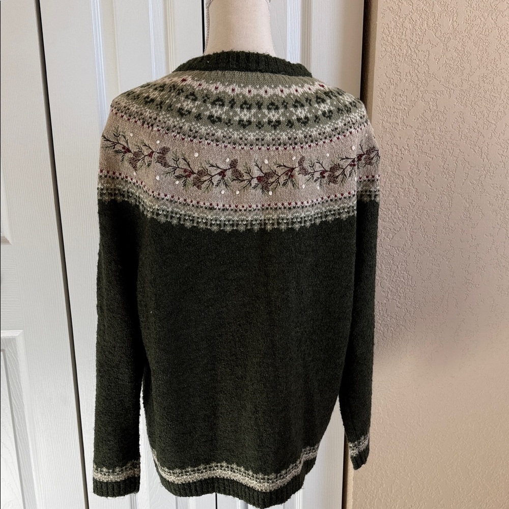 Croft & Barrow Olive and Cream Knit Sweater - Picture 4 of 4